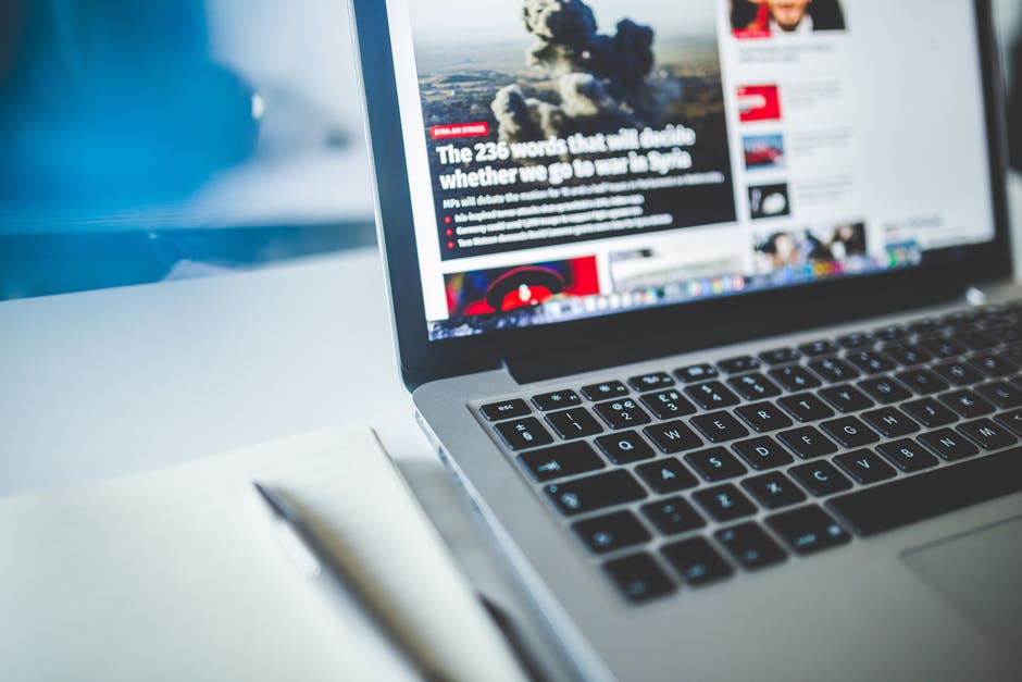 Fake news a l'ordinador