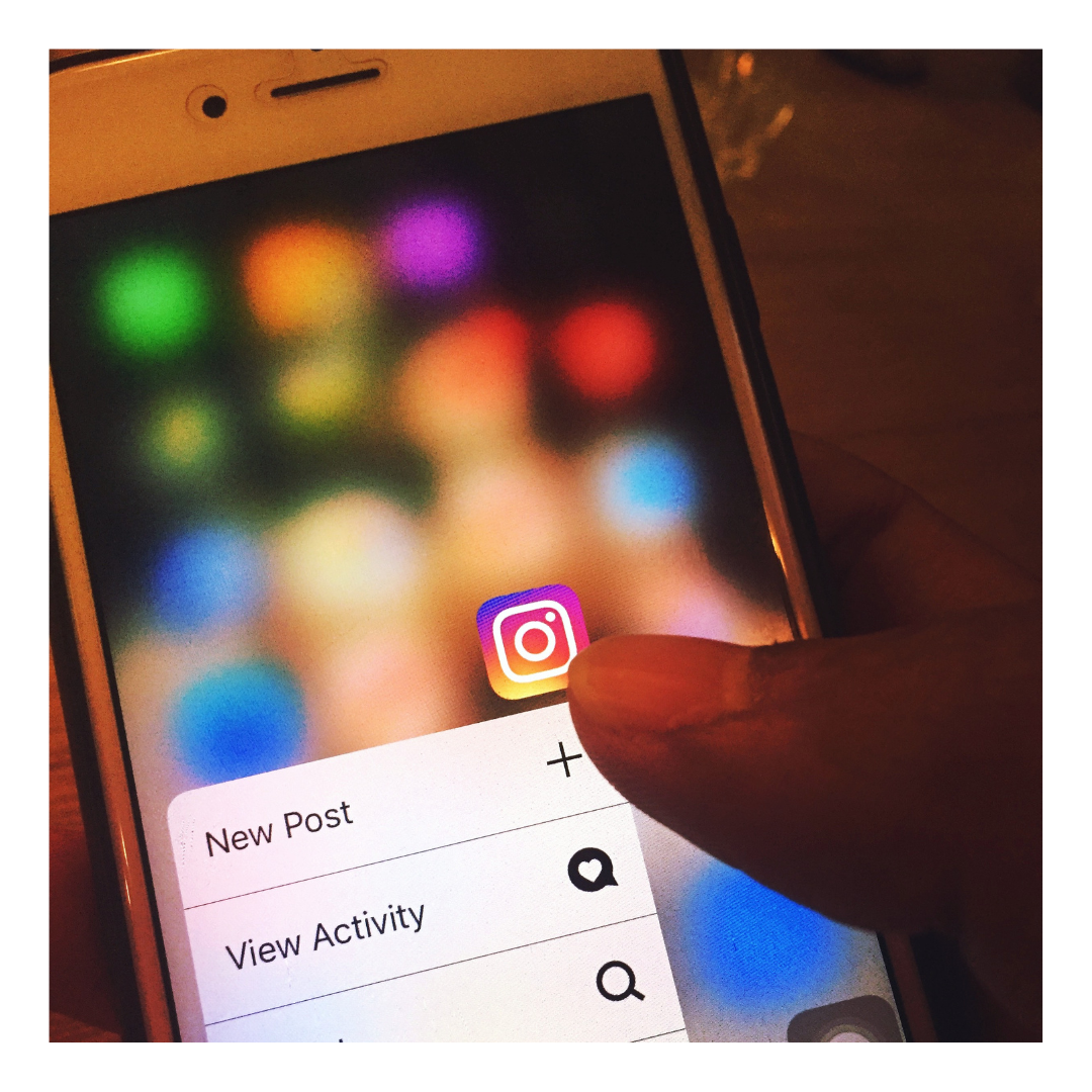 imatge de mòbil i publicació a Instagram