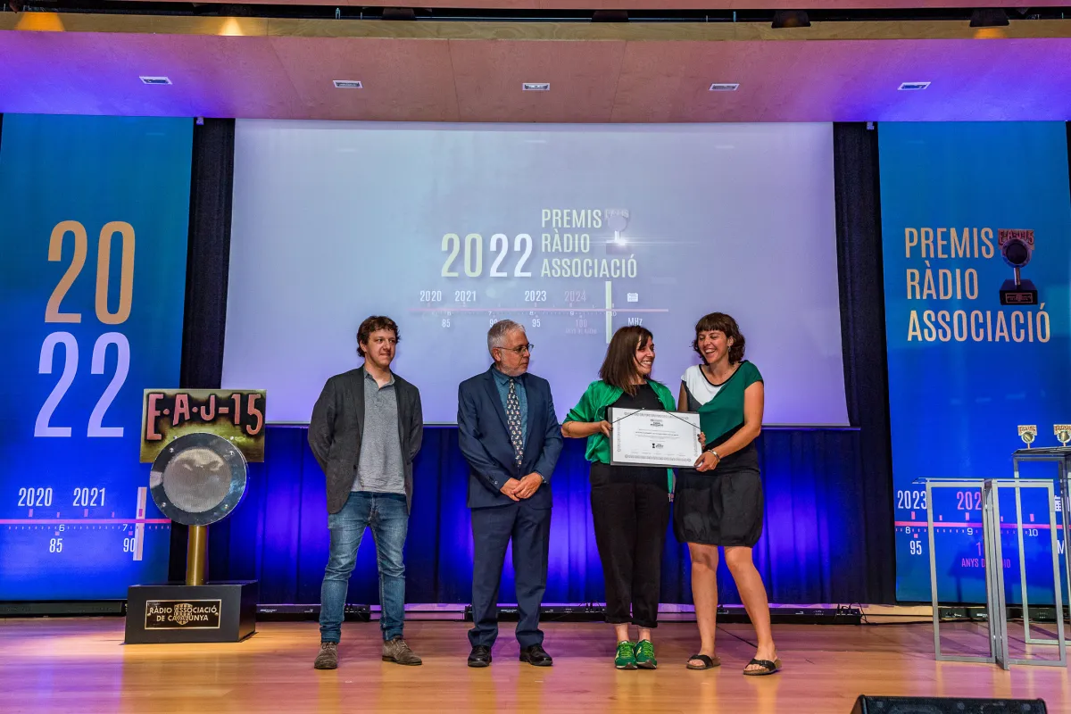 FOTO LLIURAMENT PREMI RADIO ASSOCIACIÓ